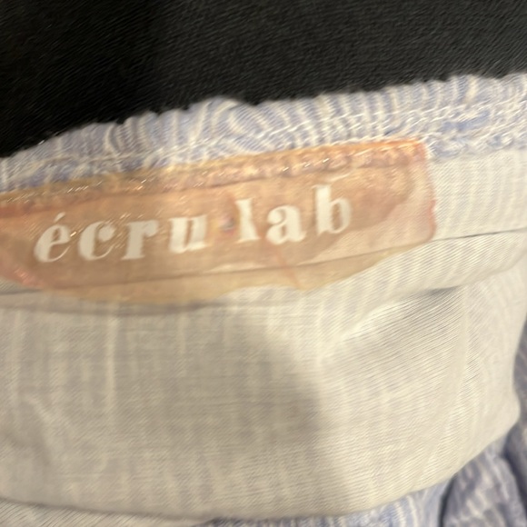 Never worn off the shoulder flowy top size small - Picture 2 of 5